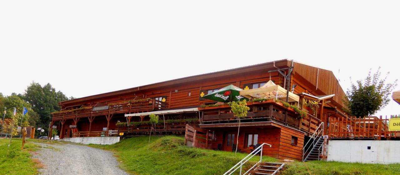 Sport-Hotel Sibenicni Vrch Mnichovice Kültér fotó
