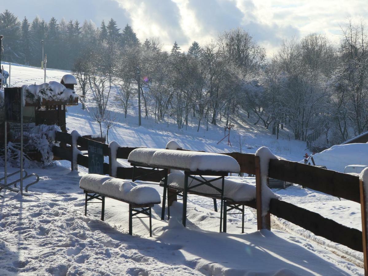 Sport-Hotel Sibenicni Vrch Mnichovice Kültér fotó